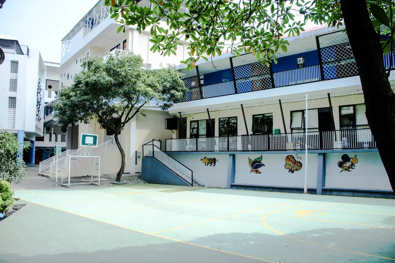 Lapangan Serbaguna, Sekolah Bintang Madani