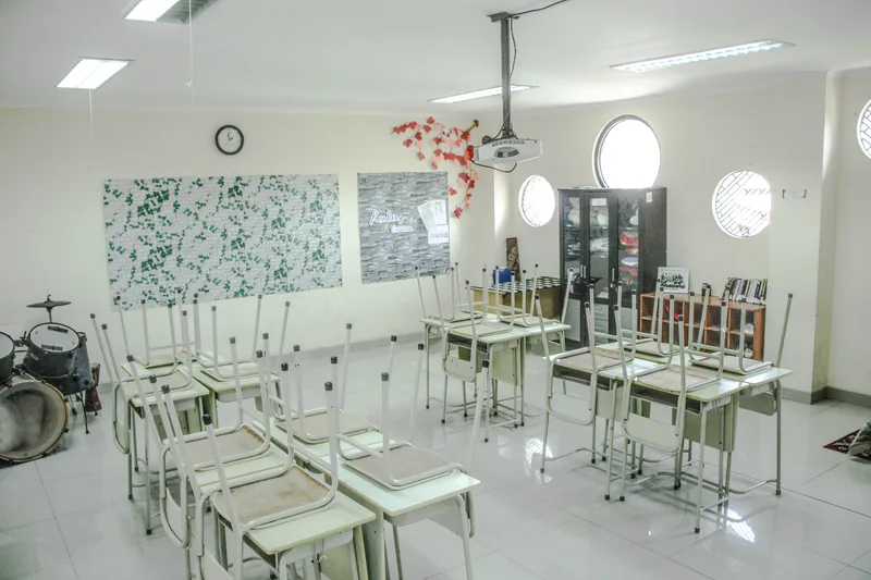 Ruang Kelas SMP, Sekolah Bintang Madani