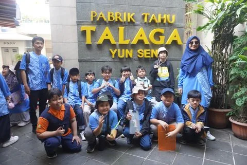 Foto berita: Berkunjung ke Pabrik Tahu Talaga dan Museum Gedung Sate