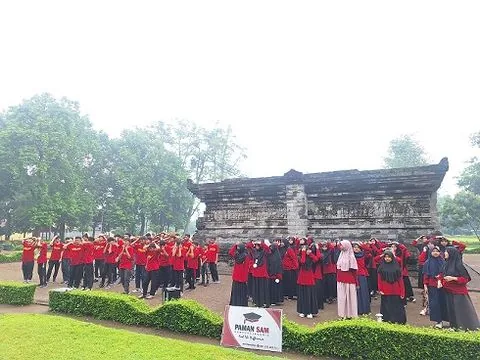 Foto berita: Kegiatan English Camp bersama Paman Sam English Course