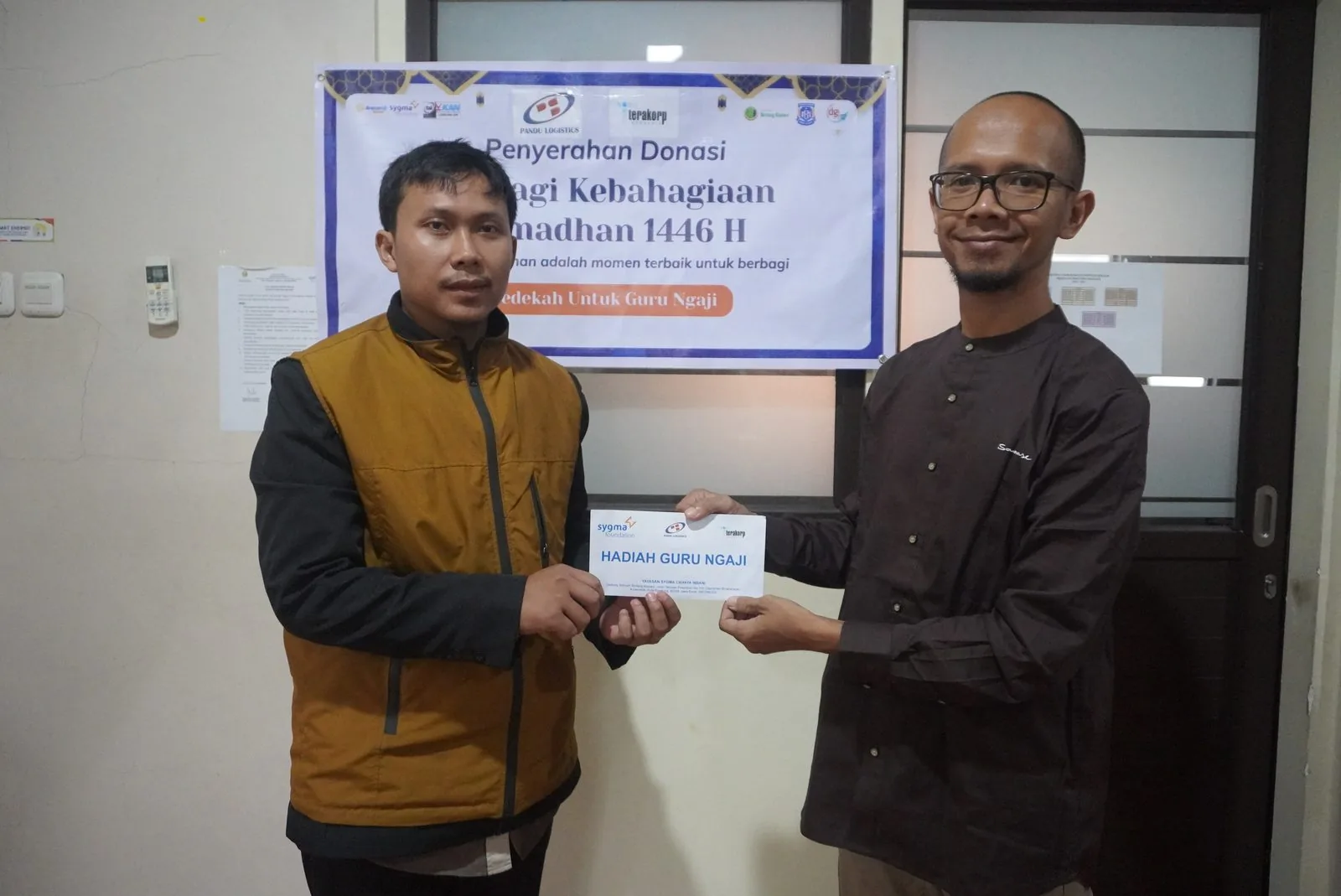 Foto berita: Penyerahan Donasi Program Berbagi Kebahagian Ramadhan
